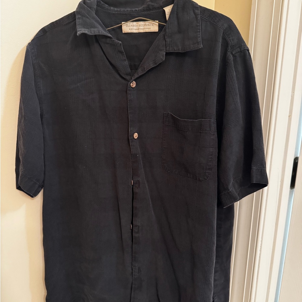 Men's Black Short Sleeve Shirt